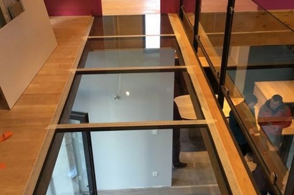 Entreprise pour la pose d'un plancher en verre sur mesure - Clermont-Ferrand - L'ATELIER DU VERRE